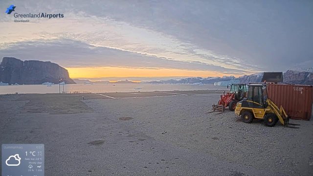 Uummannaq Heliport Arctic Vista