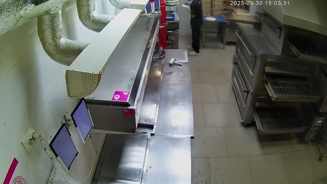 Yaroslavl Pizza Kitchen Buzz