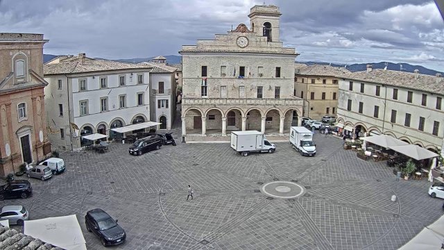 Montefalco Piazza del Comune Square