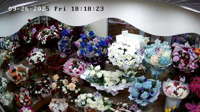 Verkhnyaya Pyshma Flower Shop Scene