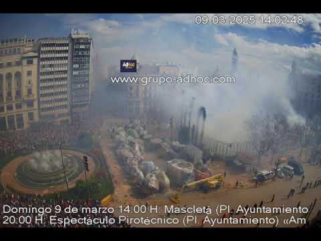 Valencia Ayuntamiento Plaza View